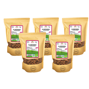 5 Bolsas de 1kg de Almendra de la marca EcoAndes. El envase es de papel kraft con ventana transparente que muestra el contenido, etiqueta frontal con información nutricional, certificaciones ecológicas, sin gluten y sello de "envasado artesanal".