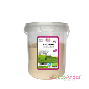 Cubo cilíndrico de 1kg de Baobab en polvo de la marca EcoAndes. El envase es de papel kraft con ventana transparente que muestra el contenido, etiqueta frontal con información nutricional, certificaciones ecológicas, sin gluten y sello de "envasado artesanal".