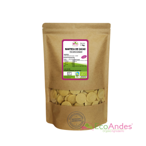 Bolsa de 1 kg de manteca de cacao de la marca EcoAndes. El envase es de papel kraft con ventana transparente que muestra el contenido, etiqueta frontal con información nutricional, certificaciones ecológicas, sin gluten y sello de "envasado artesanal".