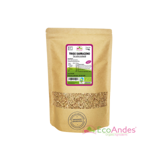 Bolsa de 1 kg de trigo sarraceno orgánico de la marca EcoAndes. El envase es de papel kraft con ventana transparente que muestra el contenido, etiqueta frontal con información nutricional, certificaciones ecológicas, sin gluten y sello de "envasado artesanal".